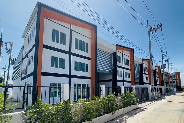 เซ็นทรัล มหาชัย 3.2 กม. บางน้ำจืด สถานีรถไฟมหาชัย 3.5 กม. ขาย โรงงานพร้อมออฟฟิศ 3ชั้น 420ตรม. 105 ตรว.  ตลาดมหาชัยไนท์ ต้นสน 500 ม. 