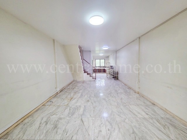 ทาวน์เฮ้าส์ หมู่บ้านรวยรื่น ซอยติวานนท์ 3 ใกล้ MRT กระทรวงสาธารณสุข