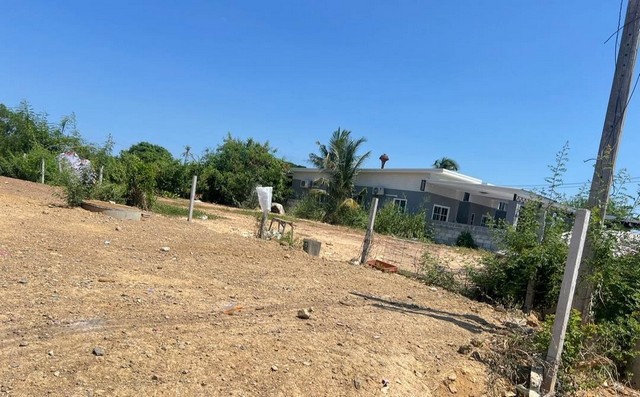 ขายที่ดินขนาด126ตรว วิวภูเขา ติดสวนนงนุช ราคาถูก เหมาะปลุกบ้าน ใกล้เขาชัจรรย์ บางเสร่ ชลบุรี