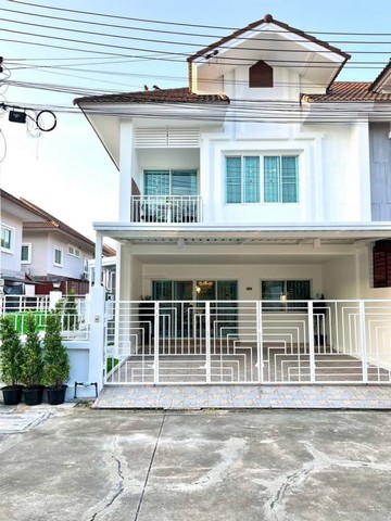 ขายทาวน์โฮมพัทยา 2 ชั้น หลังมุม หมู่บ้านเซนสิริ ซอยพรประภานิมิตร  FP-H0657 