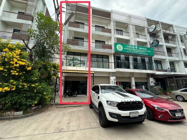 ให้เช่าอาคารพาณิชย์ 1 คูหา ทำเลดี ใกล้แหล่งชุมชน โครงการโกลเด้นซิตี้ FP-B0654 