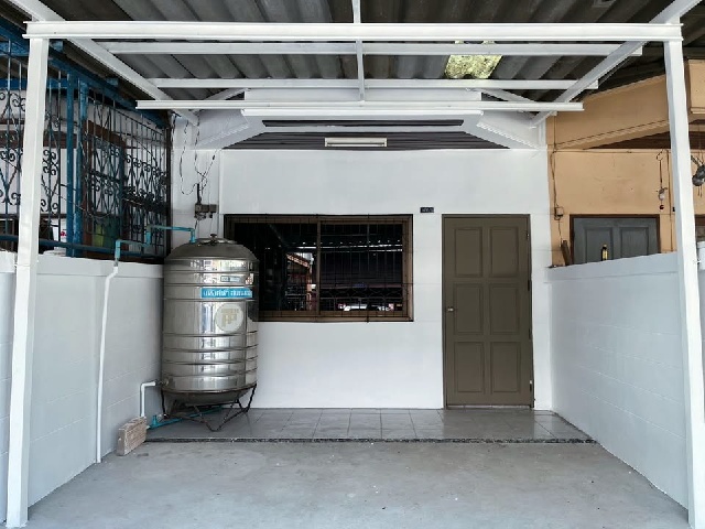 ซ.ศรีด่าน 11-23  MRT ศรีแบริ่ง 250ม. ให้เช่าทาวน์เฮ้าส์ 3 ชั้น 20 ตร.วา.รร.นานาชาติบางกอกพัฒนา 4.5 กม.3 นอน  เซ็นทรัล บางนา 2.4 กม.