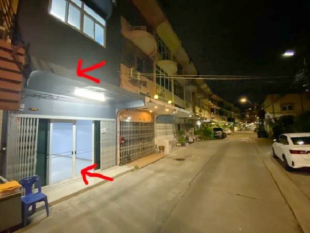 รีโนเวทใหม่ ย่านจอมทอง อาคารพาณิชย์ 4 ชั้น 18 ตร.วา.288 ตร.ม. ม.สยาม 5 กม.เหมาะกับพักอาศัย 3 นอน 3 น้ำ ตลาดโอ๋เอ๋ 2 กม.