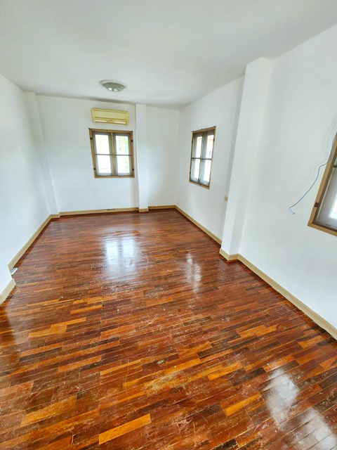 ขาย-เช่าบ้านเดี่ยว 2 ชั้น เกษมบัณฑิต ร่มเกล้า สุวินทวงศ์ 33-48 MRT มีนบุรี  รีโนเวทใหม่ ฟลอราวิลล์  62ตรว. 182ตรม.2-3นอน 2น้ำ 6จอดรถ