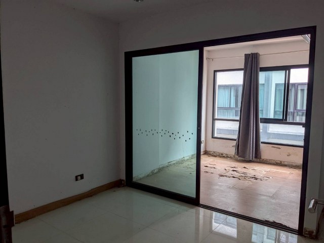 ขายคอนโดราคาต่ำกว่าทุน ขนาด 28 ตร.ม.  B-Live Condo ติวานนท์ โอกาสทอง! เดินทางสะดวก เพียง 3 นาที จากรถไฟฟ้าสายชมพู  ปากเกร็ด จ.นนทบุรี