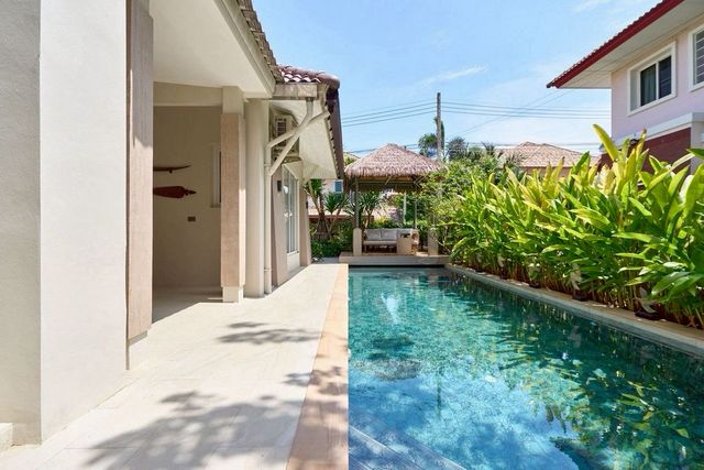ขายเพียง 14.9 ล้าน Pool villa The tropical Balinese-style #โซนสารภี บ้าน 2 ชั้น ตกแต่งพร้อมให้คุณเข้าอยู่ได้ทันที