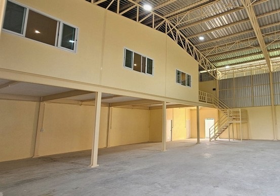 ให้เช่าโกดัง 344 ตารางเมตร มีออฟฟิศในตัว ซอย กรีสอนดี ถนนพัฒนาชนบท 4