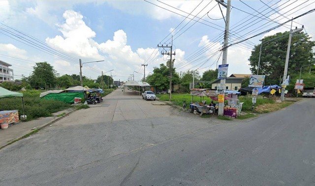 ขายที่ดินเปล่าเหมาะทำทาวเฮาส์ อาคารพาณิชย์ให้เช่าและขาย หน้าโครงการหมู่บ้านณัฐวดี ทำเลดีใกล้ถนนรังสิต-นครนายก  ใกล้สถานที่ราชการ