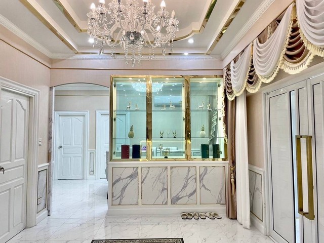 ขายพูลวิลล่าเพื่อการลงทุน มีทีมบริหารดูแล ทำรายวันได้ การันตีผลตอบแทน7-10% ใกล้อ่างเก็บน้ำมาบประชัน ใกล้สยามคันทรีคลับ โป่ง บางละมุง ชลบุรี