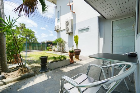 บ้านสวย ทำเลดี พร้อมผลตอบแทนทันที! ราคาไม่ถึง 3 ล้าน ได้ทั้งบ้าน และ ผู้เช่าระยะยาว ขายด่วน บ้านแฝดหลังมุม ใกล้หาดบางรักษ์ สนามบินสมุย