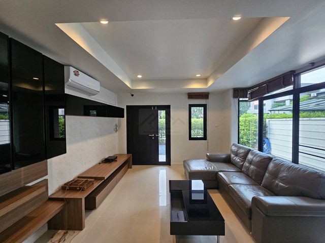 ให้เช่าบ้านเดี่ยว 2 ชั้น 75 ตรว. 3 ห้องนอน โครงการ Aqua Divina ซอยรามคำแหง 94 ใกล้เดอะพาสิโอ มีที่ชาร์ตรถไฟฟ้า