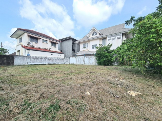 ต้องการขาย ที่ดิน - ขนาดเท่ากับ 0 Rai 0 ngan 70 SQ.WA  5600000 บาท จัดหนักจัดเต็ม