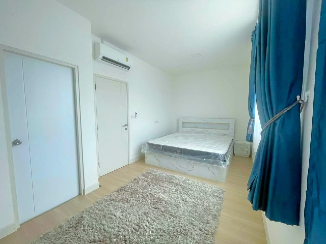 บางเสาธง พร้อมเฟอร์ 3แอร์ รพ.บางนา2 3.1กม. เมกาบางนา 5.1 กม. ให้เช่าเช่าทาวน์โฮม  2 ชั้น 155ตร.ม.20 ตร.วา.เครื่องใช้ไฟฟ้า. 2 นอน 2 น้ำ