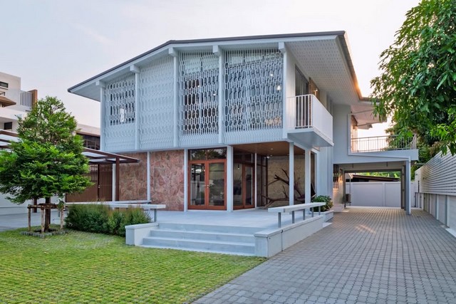 HR2492ให้เช่าบ้านเดี่ยว รีโนเวทใหม่ ซอยปรีดีพนมยงค์ 25 (เอกมัยซอย 10) เดินทางสะดวก เหมาะอยู่อาศัย