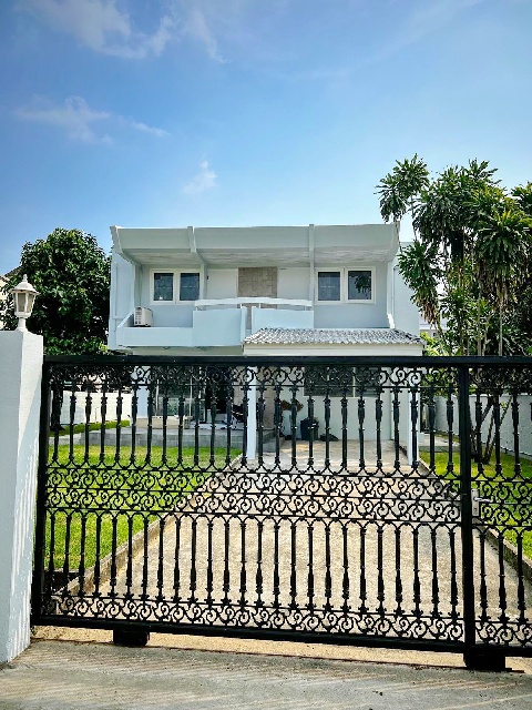 พัฒนาการ ให้เช่าบ้านเดี่ยว 2 ชั้นสุดหรู การ์เด้นวิว 113 ตร.วา.APLหัวหมาก 1.6 กม. พระราม9 450 ตร.วา.นานาชาติแสตมฟอร์ด 1.5 กม ทำเลศักยภาพ