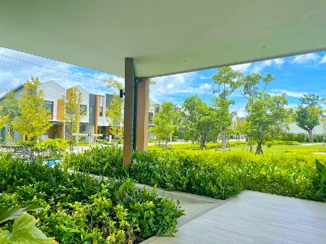 รพ.บางนา2 3.1กม.บางเสาธง พร้อมเฟอร์ 3แอร์  เมกาบางนา 5.1 กม. ให้เช่าเช่าทาวน์โฮม  2 ชั้น 155ตร.ม.20 ตร.วา.เครื่องใช้ไฟฟ้า. 2 นอน 2 น้ำ