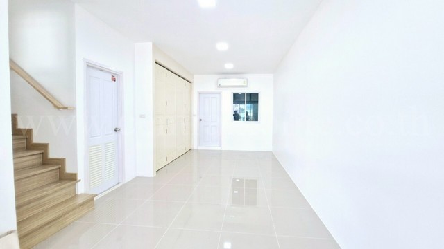 ทาวน์โฮม เพอร์เฟค โซน รังสิต - คลองหลวง 3 หน้าบ้านติดสวน