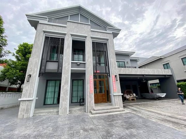 Grand Bangkok Boulevard สุขุมวิท บ้านหรู ใกล้โรงเรียน บางกอกพัฒนา