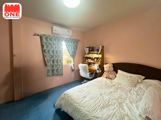 บ้านเดี่ยว พื้นที่ใช้สอยกว้างขวาง ห่างจาก โลตัส ตลาดเเละโรงพยาบาลเพียง 3 นาที