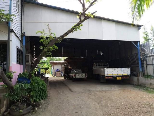 ให้เช่าโกดัง ที่ดิน 1 ไร่ โรงงาน 450 ตรม. สำนักงาน 109.20 ตรม. หลังบิ๊กซี ปทุมธานี