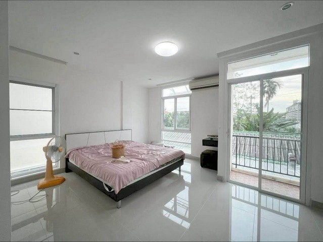 P718 ให้เช่าทาวน์โฮม หลังมุม หมู่บ้าน ศิรินโฮม  ซอยลาดพร้าว101  ไม่รับสัตว์เลี้ยง 