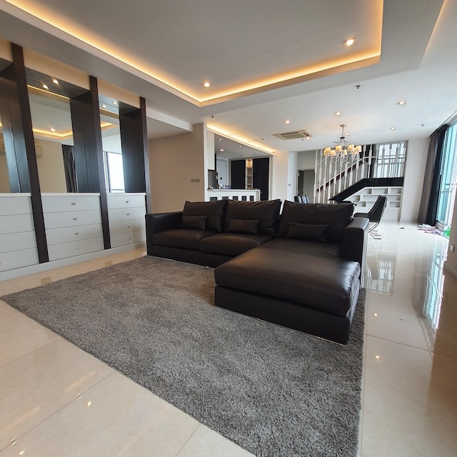 BH3601 ให้เช่าห้องพักสุดหรู แบบ Penthouse Duplex 2 ชั้น ที่คอนโด The Four Wings Residence ศรีนครินทร์