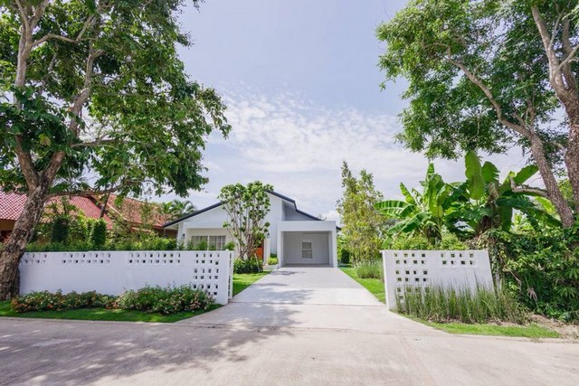 บ้านเดี่ยวชานเมือง สไตล์มินิมอล ใกล้นานาชาติเปรม ห้วยยทราย แม่ริม