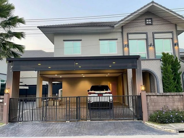 ให้เช่าบ้านเดี่ยวหลังใหญ่สุดหรู 2 ชั้น โครงการ ลัดดารมย์ อิลิแกนซ์ เชียงใหม่