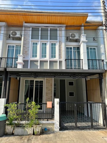 ให้เช่าทาวน์เฮ้าส์ 2ชั้น หมู่บ้าน โกลเด้นท์ทาวน์ บางนา สวนหลวง ประเวศ ใกล้ Megaบางนา