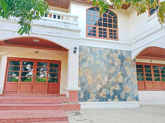 5นอน คฤหาสน์ นวมินทร์20-26 นวมินทร์ซิตี้อเวนิว 1.5กม. บ้าน 2 ชั้น รร.อนุบาลนานาชาติเลิศหล้า 5.5 กม.3 น้ำ  ใกล้แหล่งชุมชน