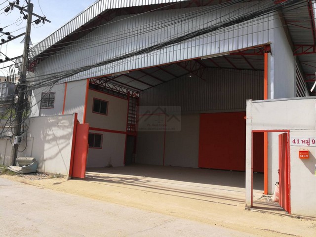 ให้เช่าโกดังพร้อมออฟฟิศ 1,600 ตรม. ย่านลาดกระบัง 14-1 เดินทางสะดวก ใกล้สนามบินสุวรรณภูมิ