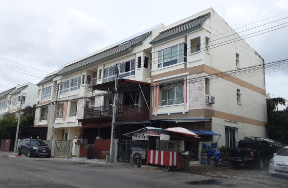 ขายทาวน์เฮ้าส์มือสอง อำเภอธัญบุรี จังหวัดปทุมธานี โครงการ สินทรัพย์ 1