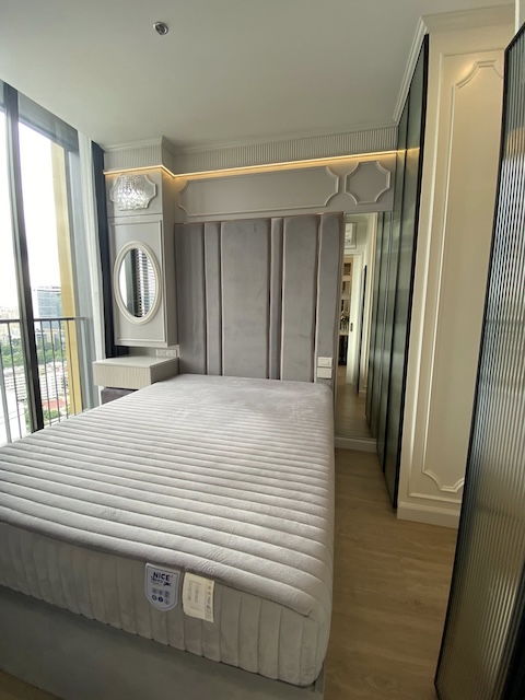 Noble State 39 spacious beautiful view clean 24th floor BTS Phrom Phong