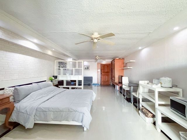 ขายเพียง 1.7 ล้าน #ศรีธนาคอนโด 2 (นิมมาน - ห้วยแก้ว) #ใกล้รพ.สวนดอก & นิมมาน #มีโควต้าต่างชาติ