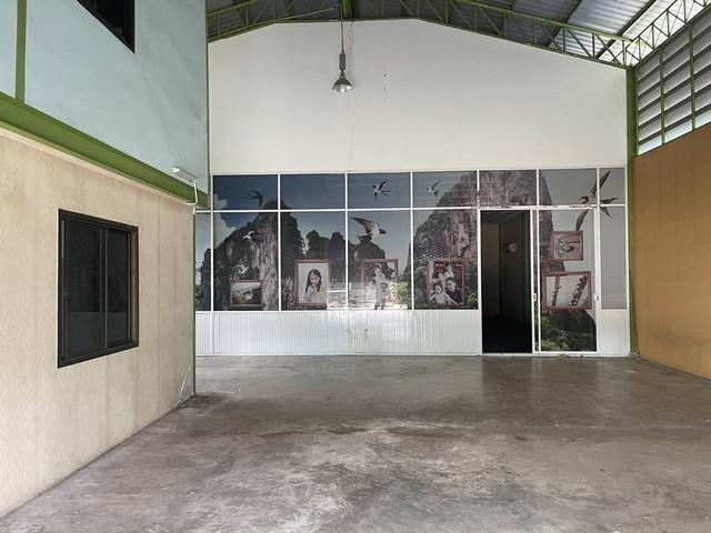 ให้เช่าโกดัง 300 ตรม. ย่านบางกระดี่ พระราม 2 รถเทรลเลอร์เข้าใด้ ไฟฟ้า 3 เฟส ใกล้ตลาด