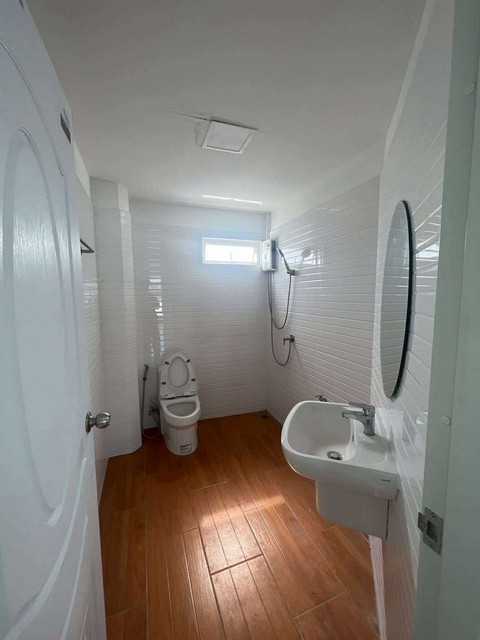 P724 ให้เช่า อาคาร 4 ชั้น ซอยพัฒนาการ97 ซอยอ่อนนุช 70/1 เหมาะทำโฮมออฟฟิศ