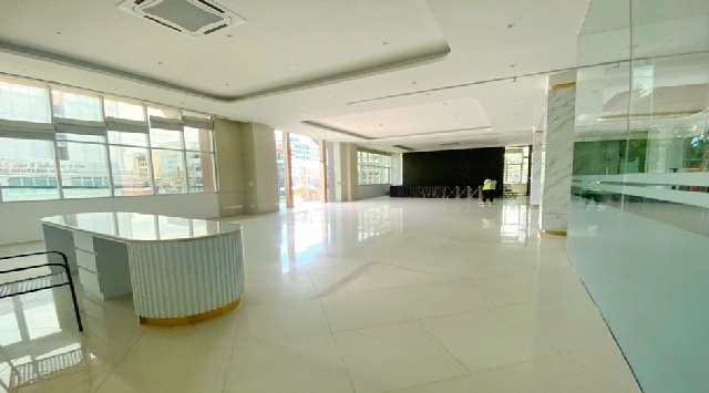 เหม่งจ๋าย ประชาอุทิศ รร.นานาชาติสิงคโปร์ 2. กม.อาคารพาณิชย์ 5 ชั้น+ ดาดฟ้า ตกแต่งใหม่ 1,500 ตร.ม.375 ตร.วา.ทำเลดีเยี่ยม    11 ห้อง 6 น้ำ