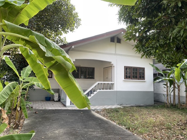 ขายด่วนบ้านพร้อมที่ดิน 99 ตร.ว. ซอยแจ้งวัฒนะ 15 ห่างจากรถไฟฟ้าเพียง 700 เมตร