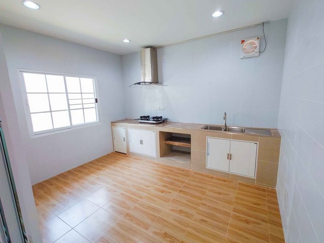 ให้เช่าบ้านเดี่ยว2ชั้น85 ตร.ว.ย่านบางกะปิ เสรีไทย นวมินทร์ ซอยศรีบูรพา ใกล้เดอะมอลล์บางกะปิ มหาวิทยาลัยนิด้า MRTบางกะปิ