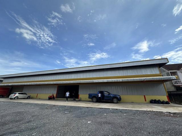 ให้เช่าโกดัง 252 ตรม. ถนนบางแค 3 ซอยบุญมี ประตูบานม้วนระบบไฟฟ้า รถเทรลเลอร์เข้าได้