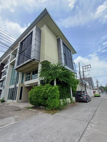 ขายโฮมออฟฟิต4ชั้นห้องมุม 600 ตร.ม.ย่านรามอินทราใกล้แฟชั่นไอแลนส์,MRTวงแหวนรามอินทรา