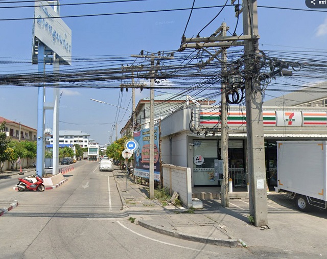 ขายที่ดินถมแล้ว 61ตร.วา.242ตร.ม. ตลาดลาดหลุมแก้ว 2.8 กม. รร.วัดคูบางหลวง 2.5 กม.ล้อมรั้วเรียบร้อย ถ.ปทุมธานี-บางเลน MRT รังสิต 12.0 กม.