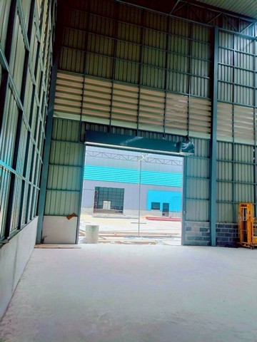 ให้เช่าโกดังคลังสินค้าพัทยาชลบุรี  2000  ตรม.สามารถทำการผลิตได้  ห้ามมีสารเคมี เดินทางสะดวก ติดมอเตอร์เวย์