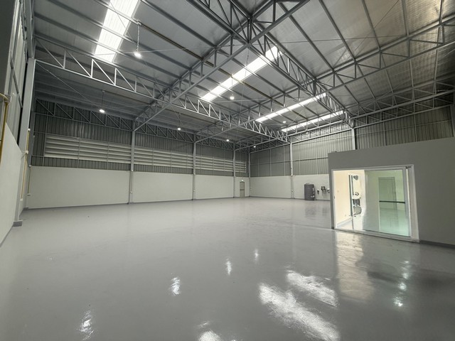 รหัสC6800 ให้เช่าโกดังพร้อมออฟฟิศ ขนาด 400 และ 600 ตารางเมตร ย่านถนนรามอิทรา ใกล้ BTS วัชรพล