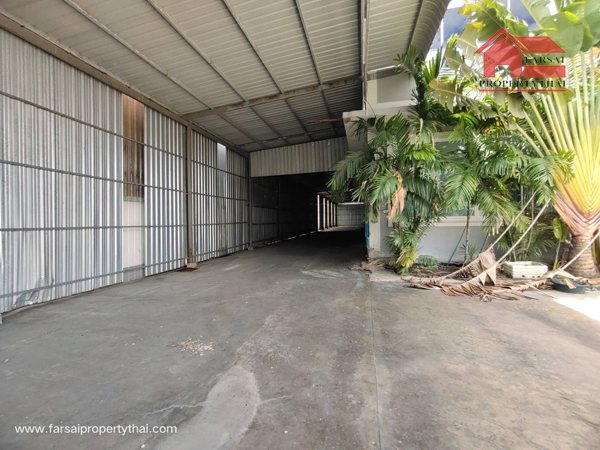 ให้เช่าอาคารโรงงานสีม่วงเนื้อที่ 1.5ไร่ พื้นที่ใช้สอย 1,000ตร.ม บ้านพัก16ห้อง ถนนพระราม2 บางโทรัด สมุทรสาคร ราคาเช่า 100,000 บ/ด