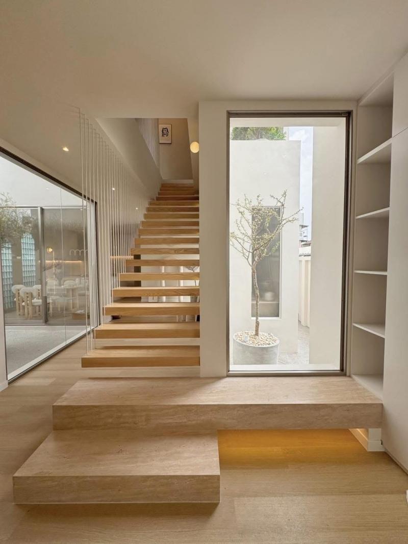 ให้เช่าบ้านรามอินทรา ที่ทั้งแต่งครบ ดีไซน์จัดเต็ม และอยู่สบายแบบอยู่ได้จริงทุกวัน  *เพียง 1 กม. จากเซ็นทรัลรามอินทรา | ซอยรามอินทรา 13