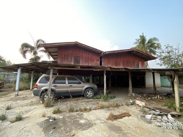 สนใจทรัพย์ดีราคาเงื่อนไขคุยตรงเจ้าของได้  บ้านเดี่ยว สิงห์บุรี116 ตาราวา  ราคากันเอง  โทร  0968821857