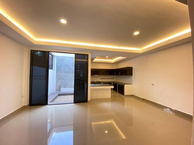 P730 ให้เช่า ทาวน์โฮม 3 ชั้น ถนนอ่อนนุช ซอยสุขุมวิท 77 ซอย อ่อนนุช 12 ใกล้BTSอ่อนนุช MRTศรีนุช เหมาะสำหรับอยู่อาศัย