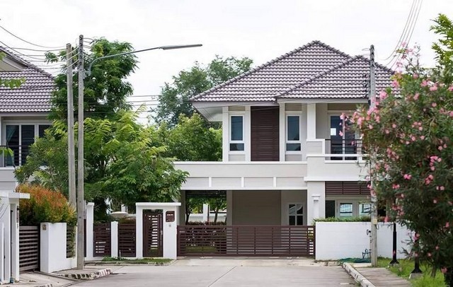 บ้านเดี่ยว 2 ชั้น สไตล์โมเดิร์น หลังหัวมุม หมู่บ้านธาราคีรี โซนสุเทพ 