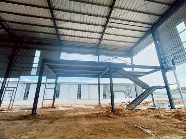 ให้เช่าโรงงานในนิคมฯ IEAT อมตะซิตี้สีม่วงเข้มมีทั้งหมด 6 โรง รวมขนาดพื้นที่  26,675 ตรม ให้เช่าเหมารวมทั้งหมด